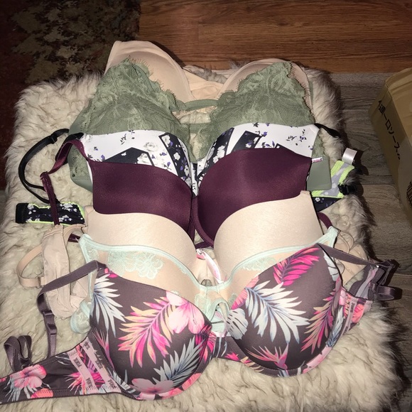 PINK Victoria's Secret Other - 7 bras!